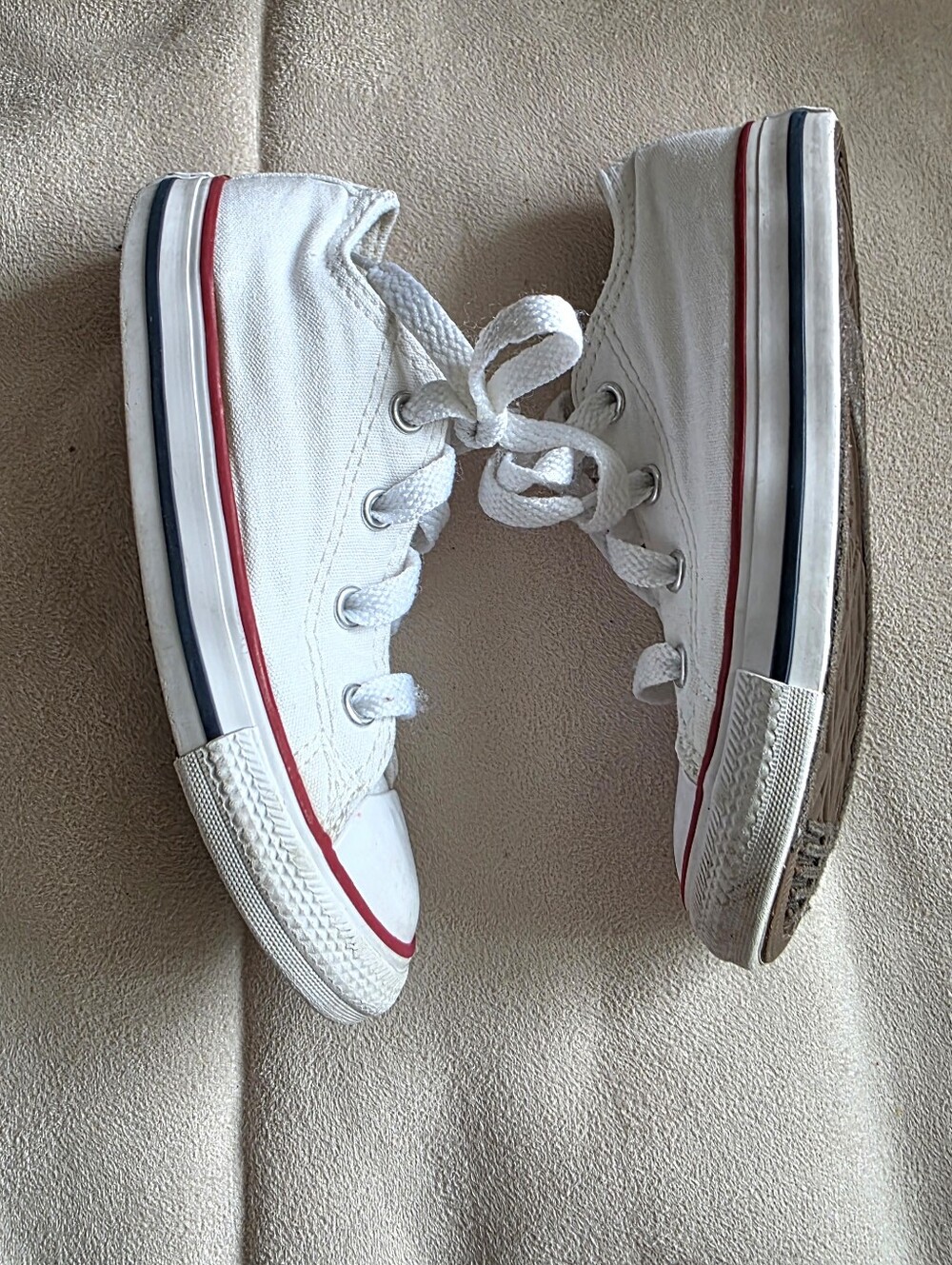 Black and White Toddler Converse Low Top Sneakers Both size 5 - Picture 8 of 13